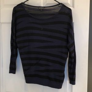 express three quarter sleeve shirt